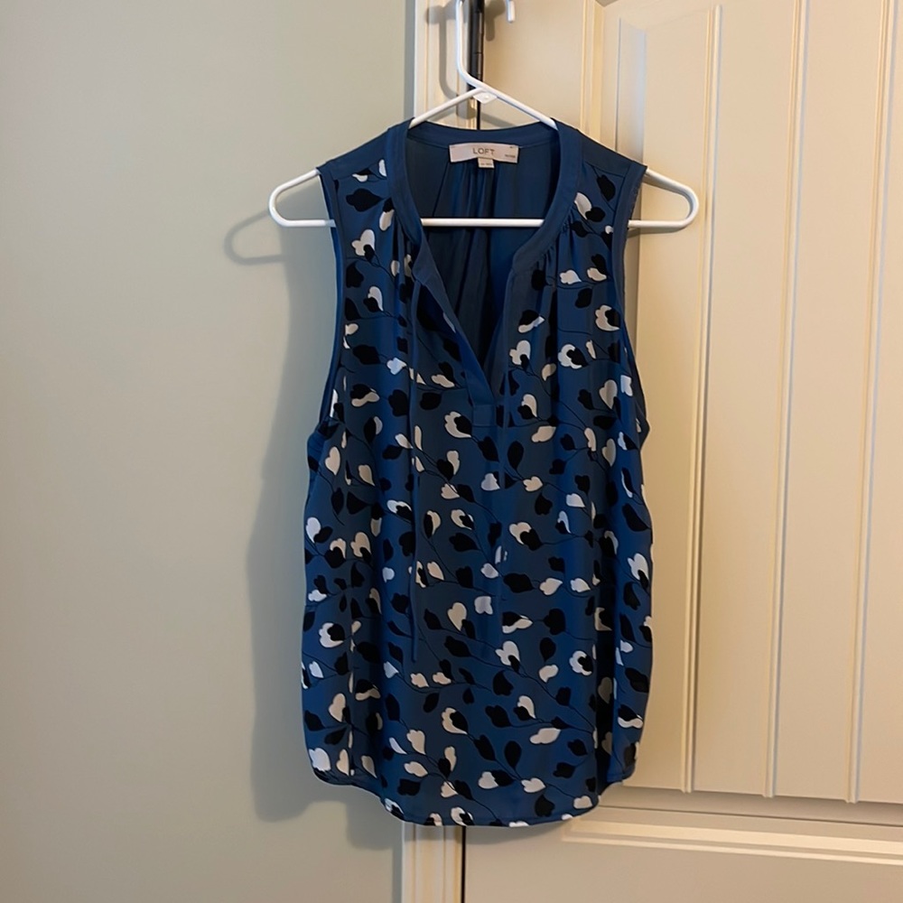Loft sleeveless blouse large petite in blue cream black